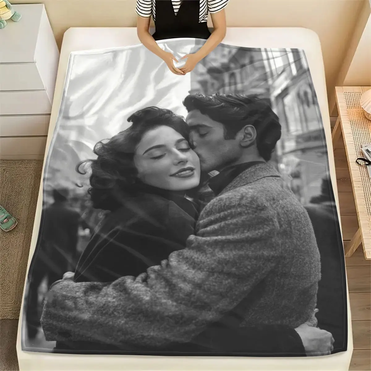 1 couverture personnalisée avec photo DIY pour votre proche - Couverture en flanelle avec photo personnalisée, douce et chaude, adaptée au canapé, au lit, au bureau, à la voiture et aux voyages en plein air - Un cadeau pour hommes et femmes, adapté à toutes les saisons — 4/6